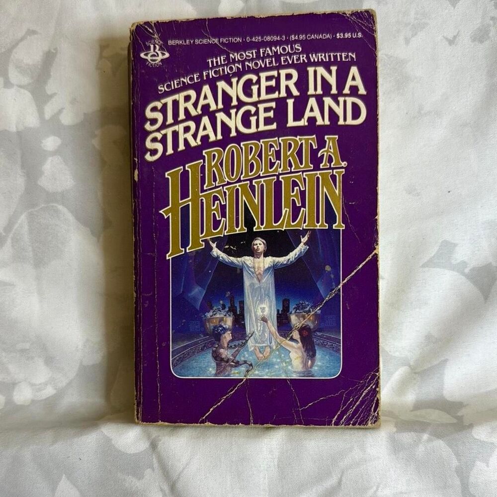 Stranger in a Strange Land by Robert A Heinlein #classicscifi